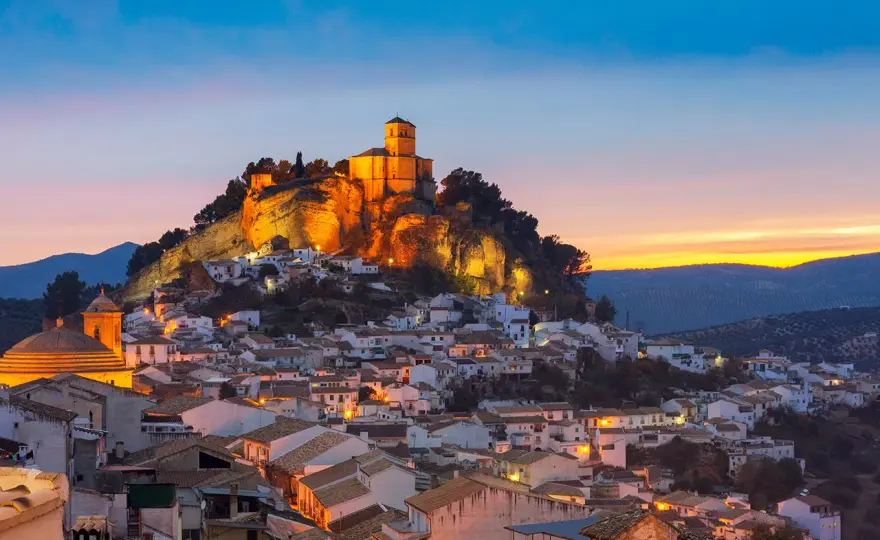 Qué ver cerca de Granada - Rutas para cada estación